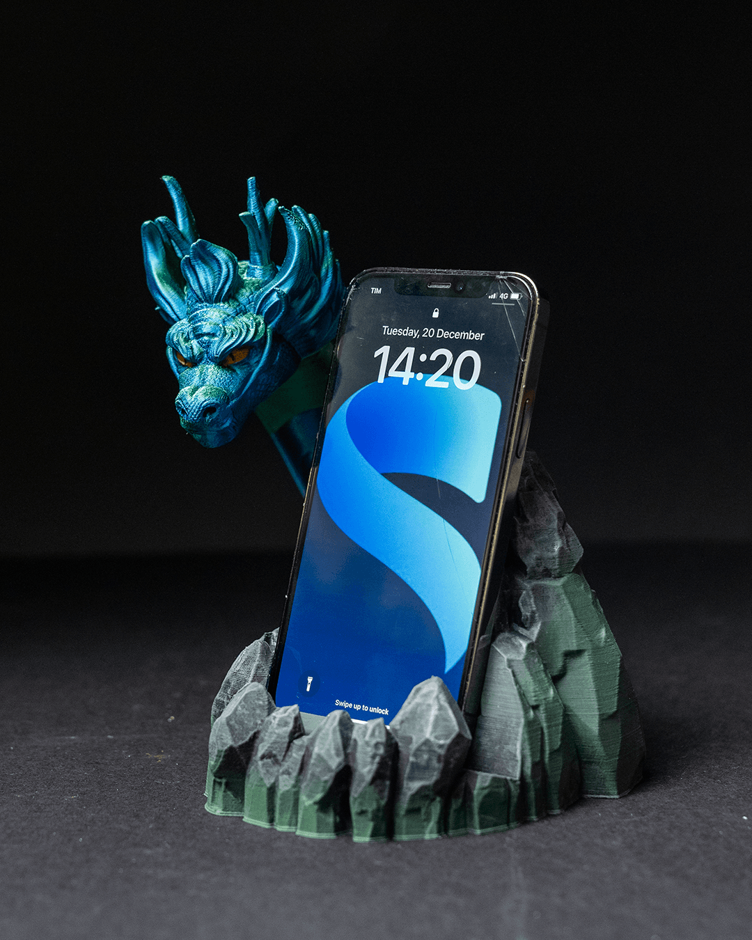 Blaze, The Dragon Phone Guardian