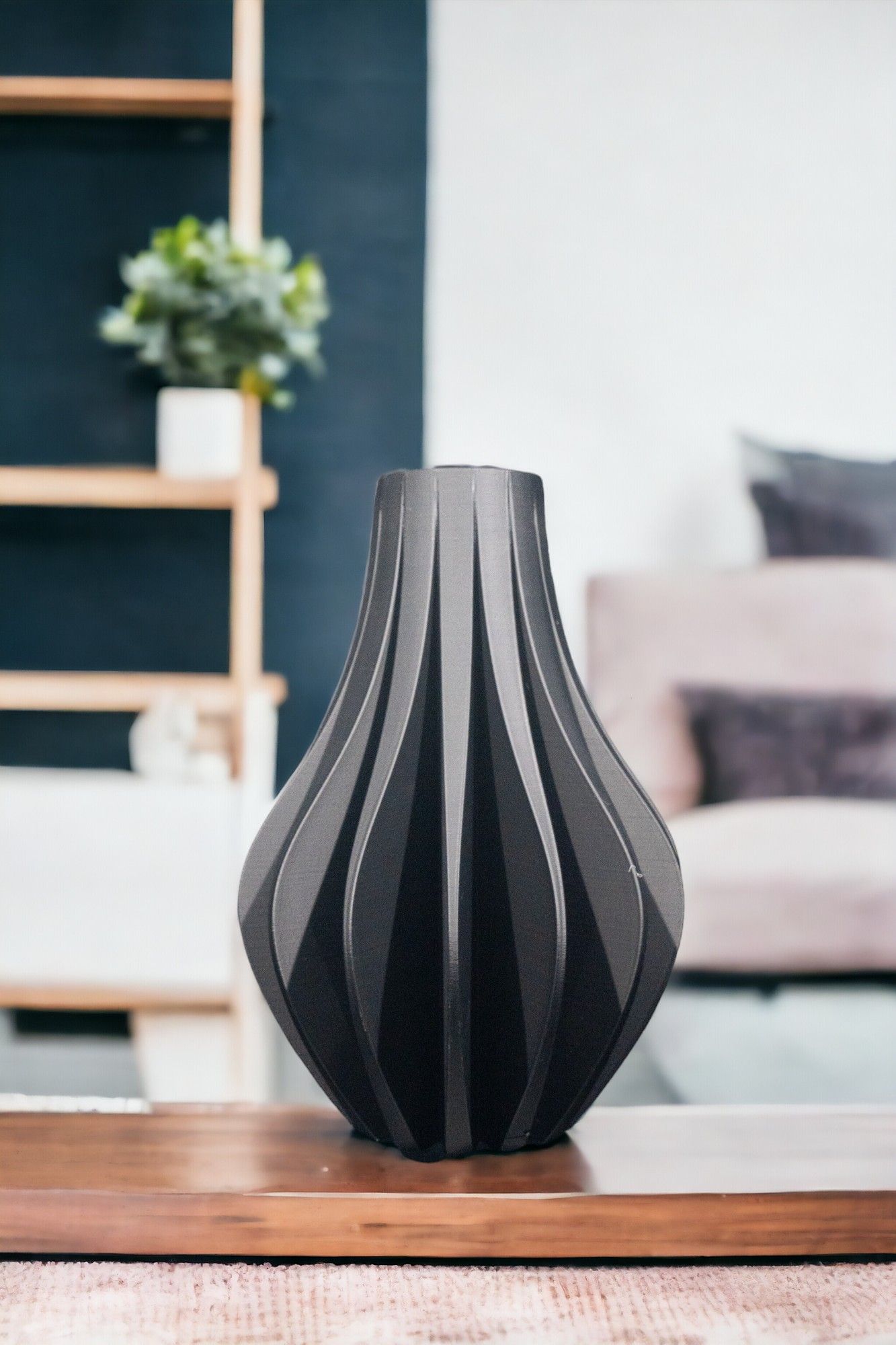 Zolara Vase