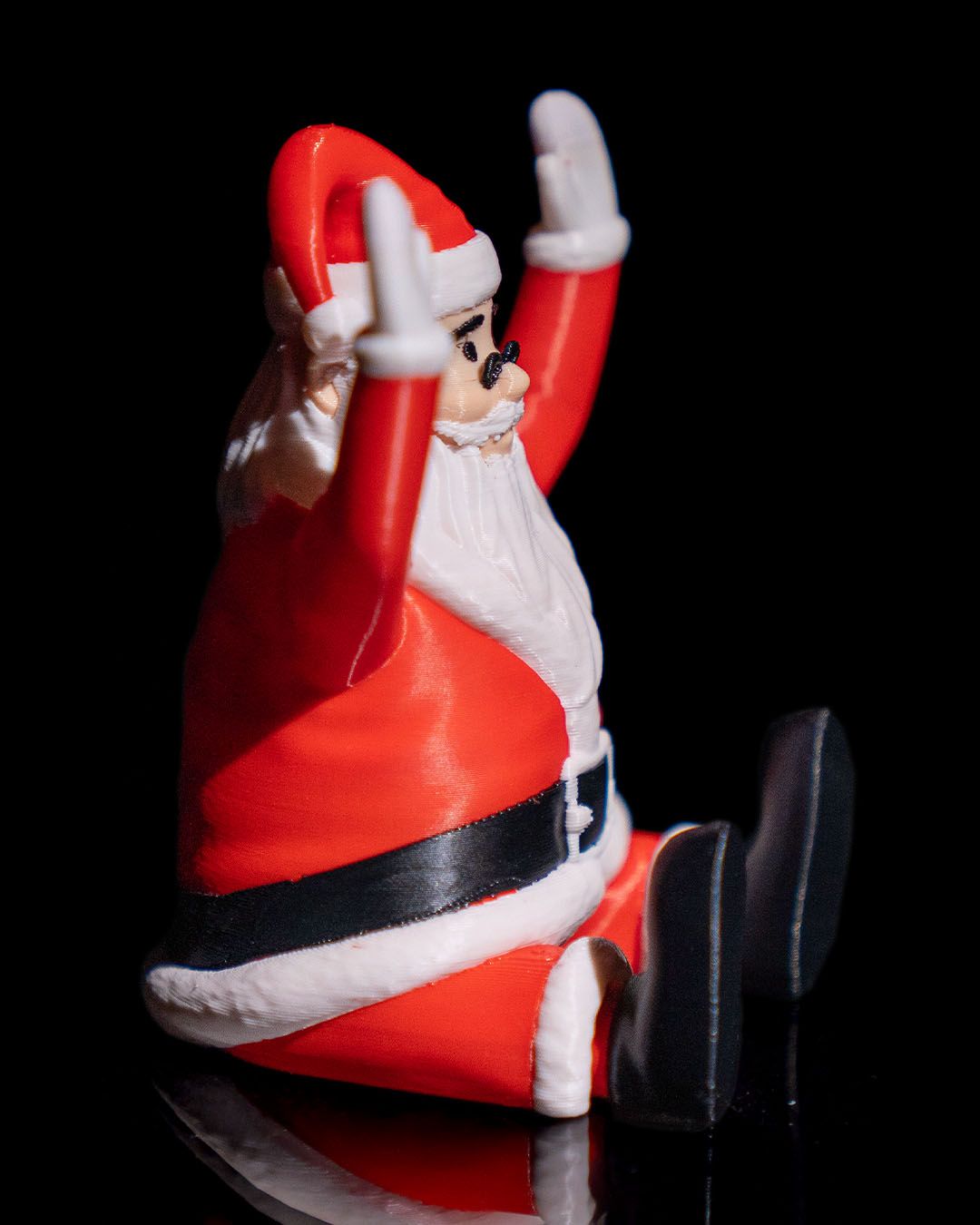 Supportive Santa Phone Holder